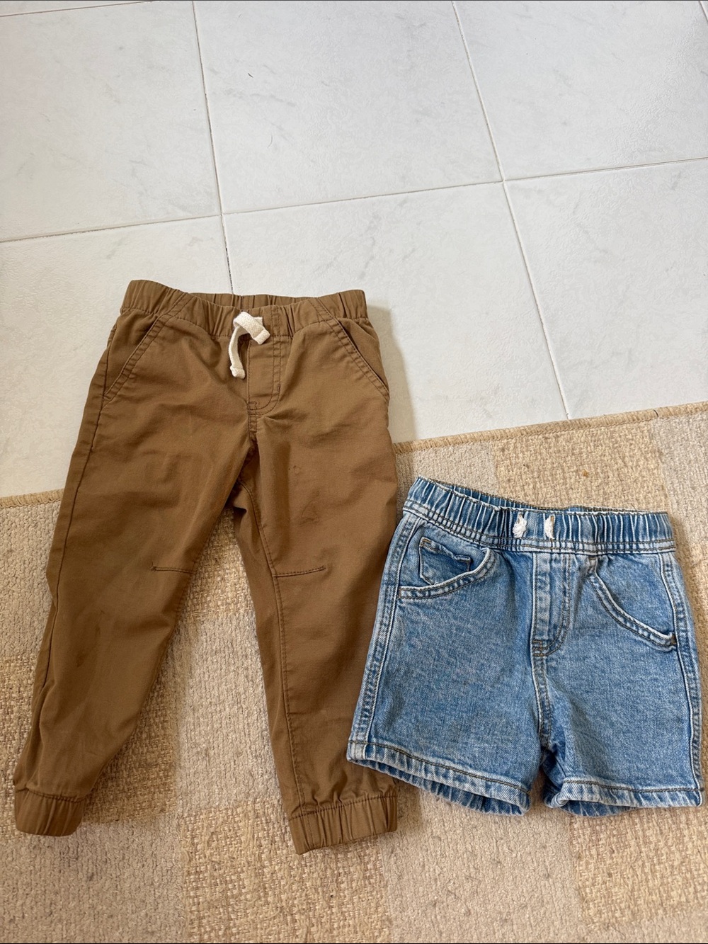 Cat & Jack Boys 2T Denim Shorts + Joggers Bundle